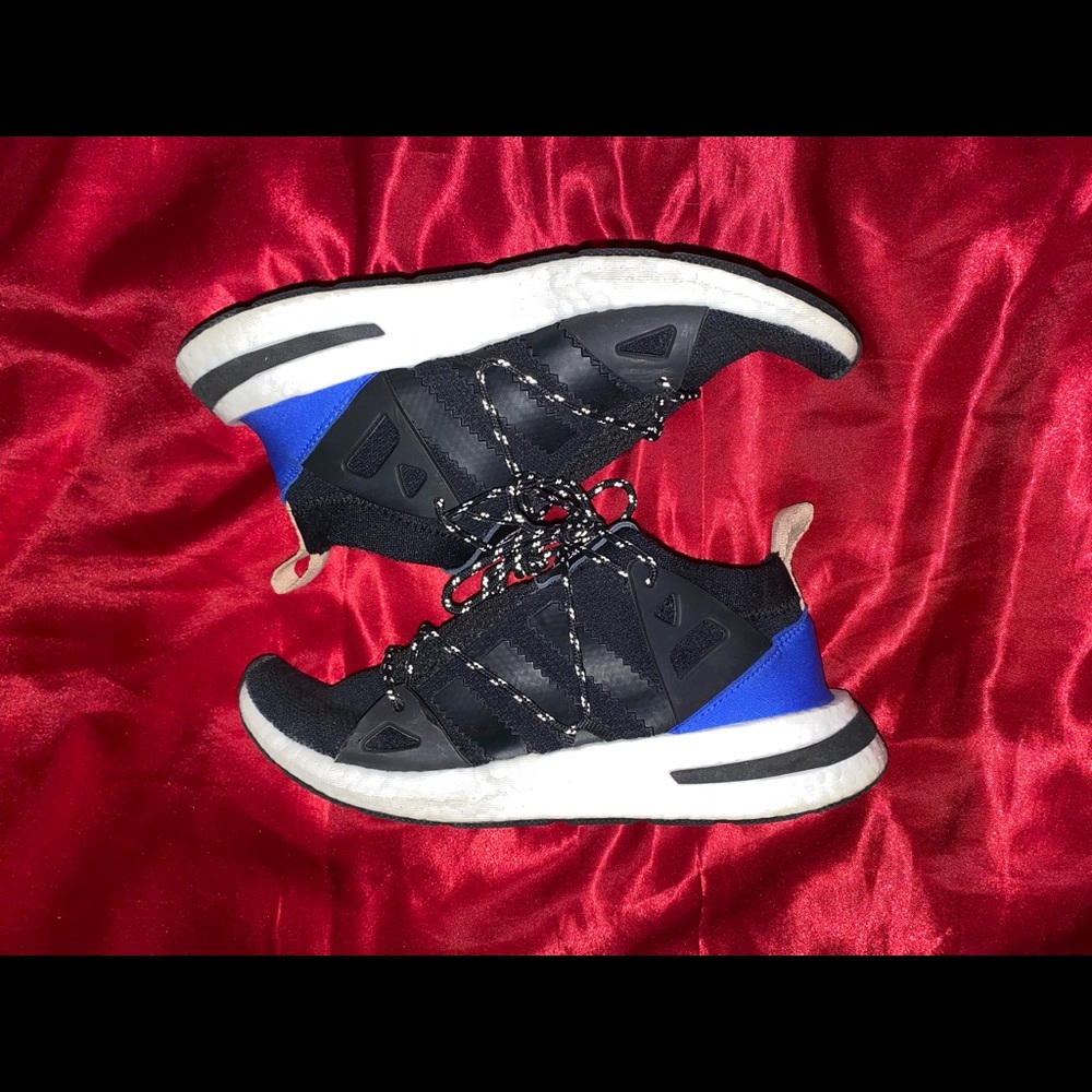 Adidas Sneakers